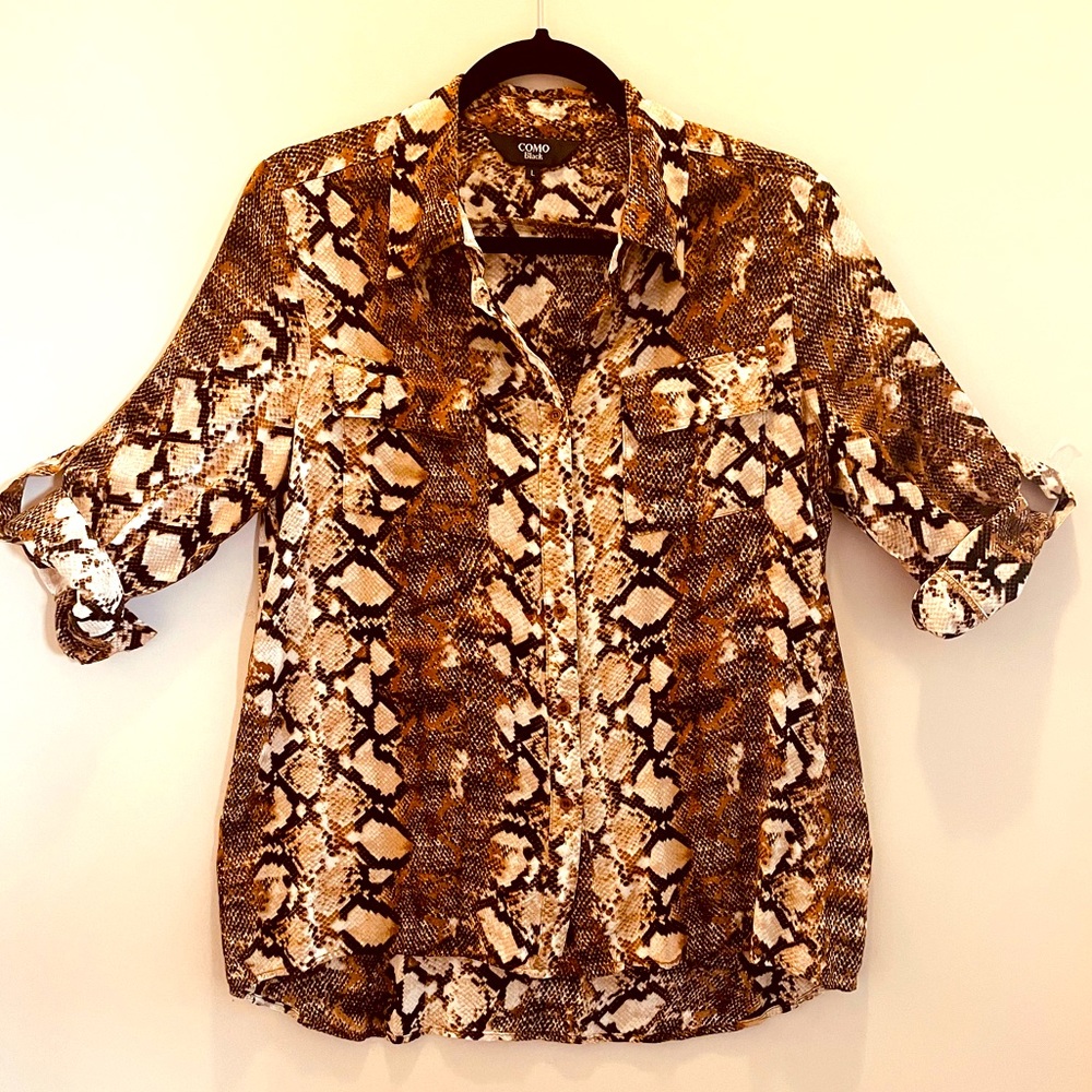 Sneak-print button down shirt Sz: L